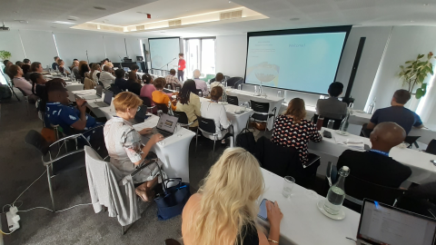 Photo of conference plenary